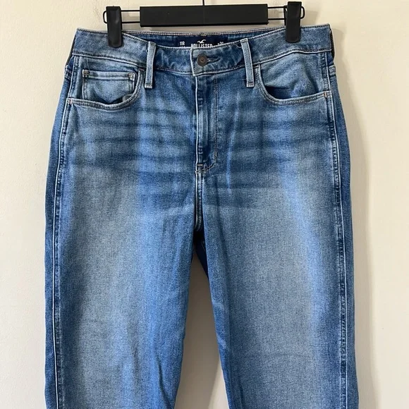 Hollister Ultra High Rise Straight Leg Raw Hem Denim Jeans Size 30 - Picture 2 of 10